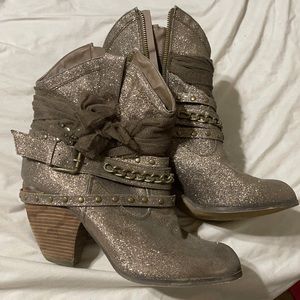 Not rated boots size 9,5